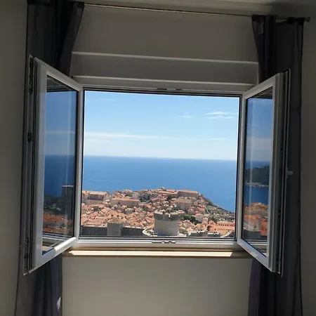 Luna * Dubrovnik