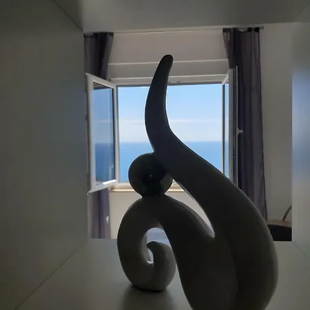 Luna דוברובניק
